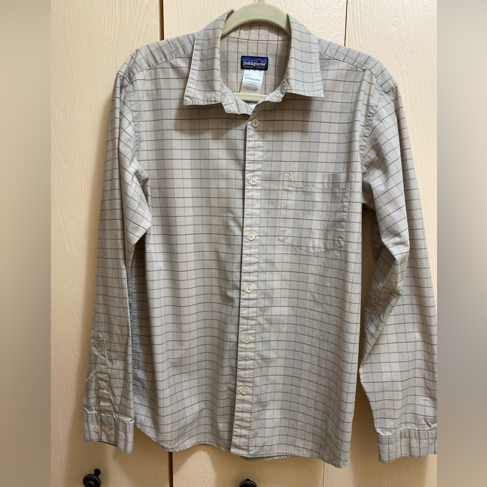 Patagonia Shirt Mens Size M Brown Plaid Organic Cotton
Classic Button-Up